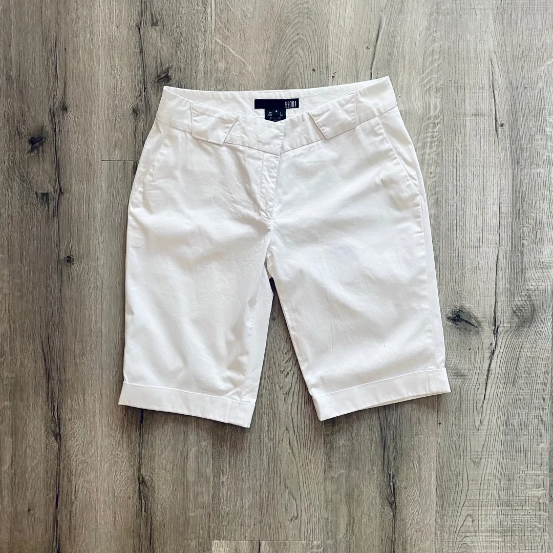White Bermuda Shorts Bedo Size 6 photo 1