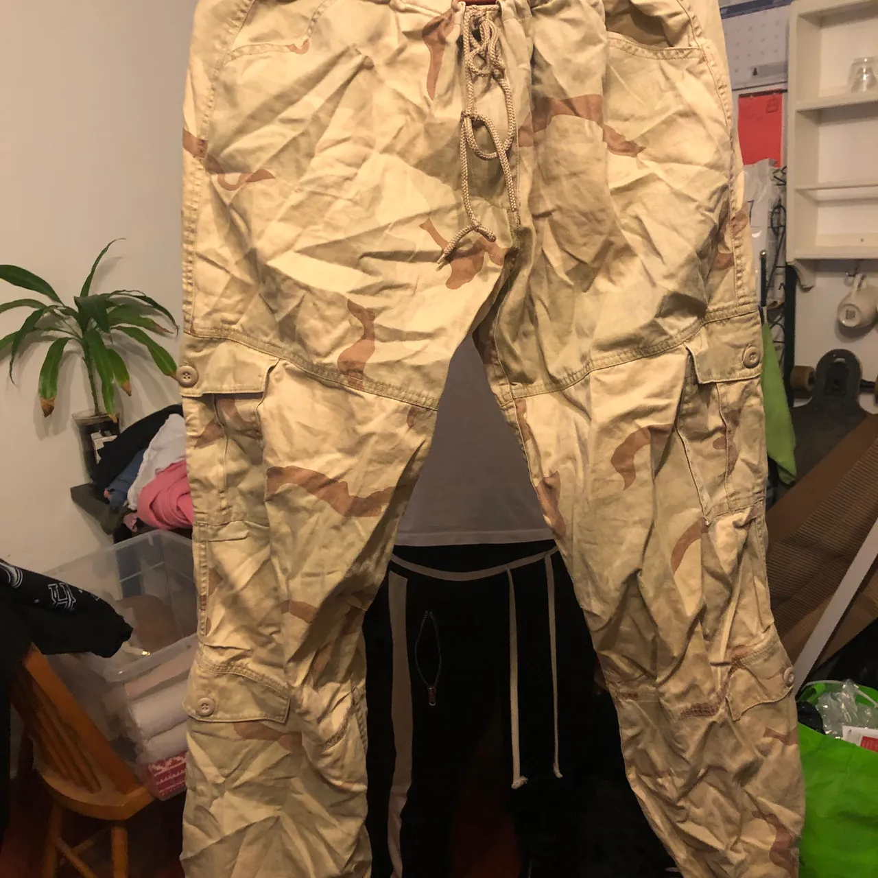 Men's Tan Camouflage Army Pants sz LG photo 1