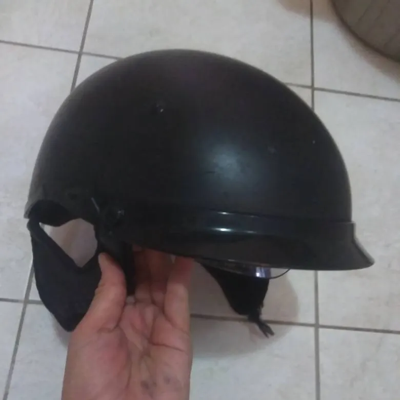 (XL) Motorcycle Helmet photo 1