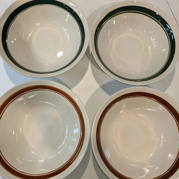 4 Large Dinner Bowls photo 1
