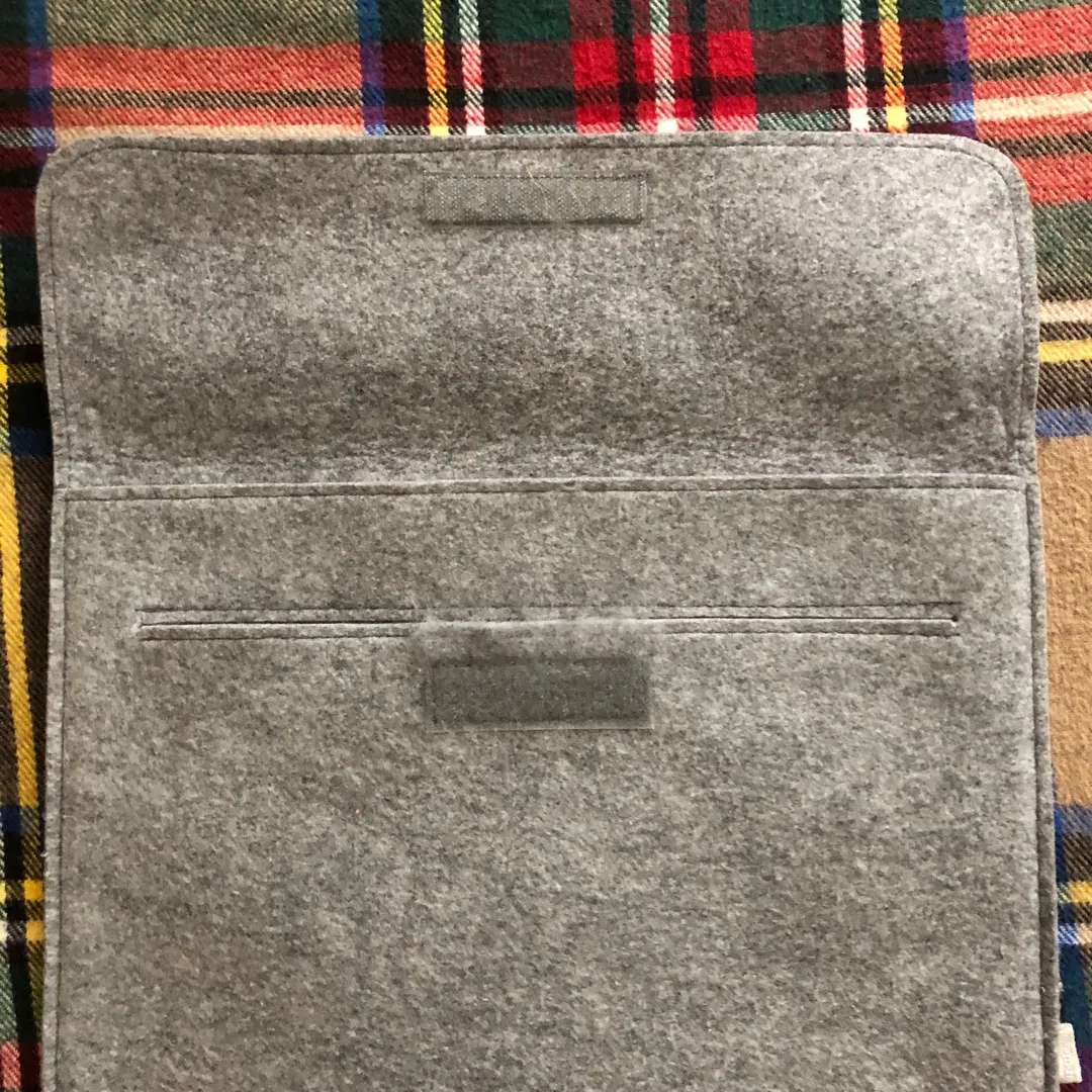 MacBook Air Gray Felt Sleeve Case photo 3