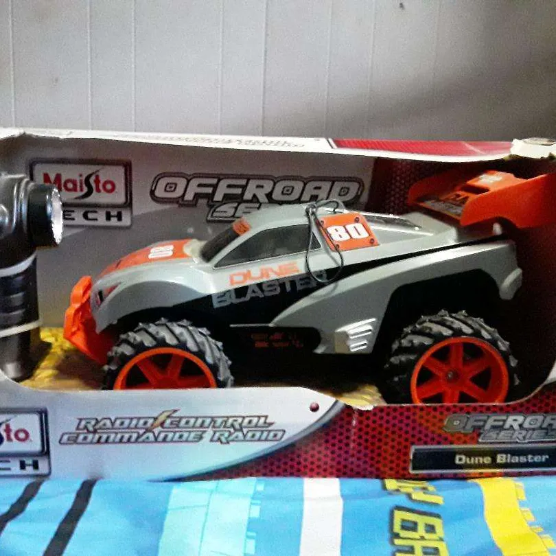 BRAND NEW Remote Control Off Road Vehicle photo 1