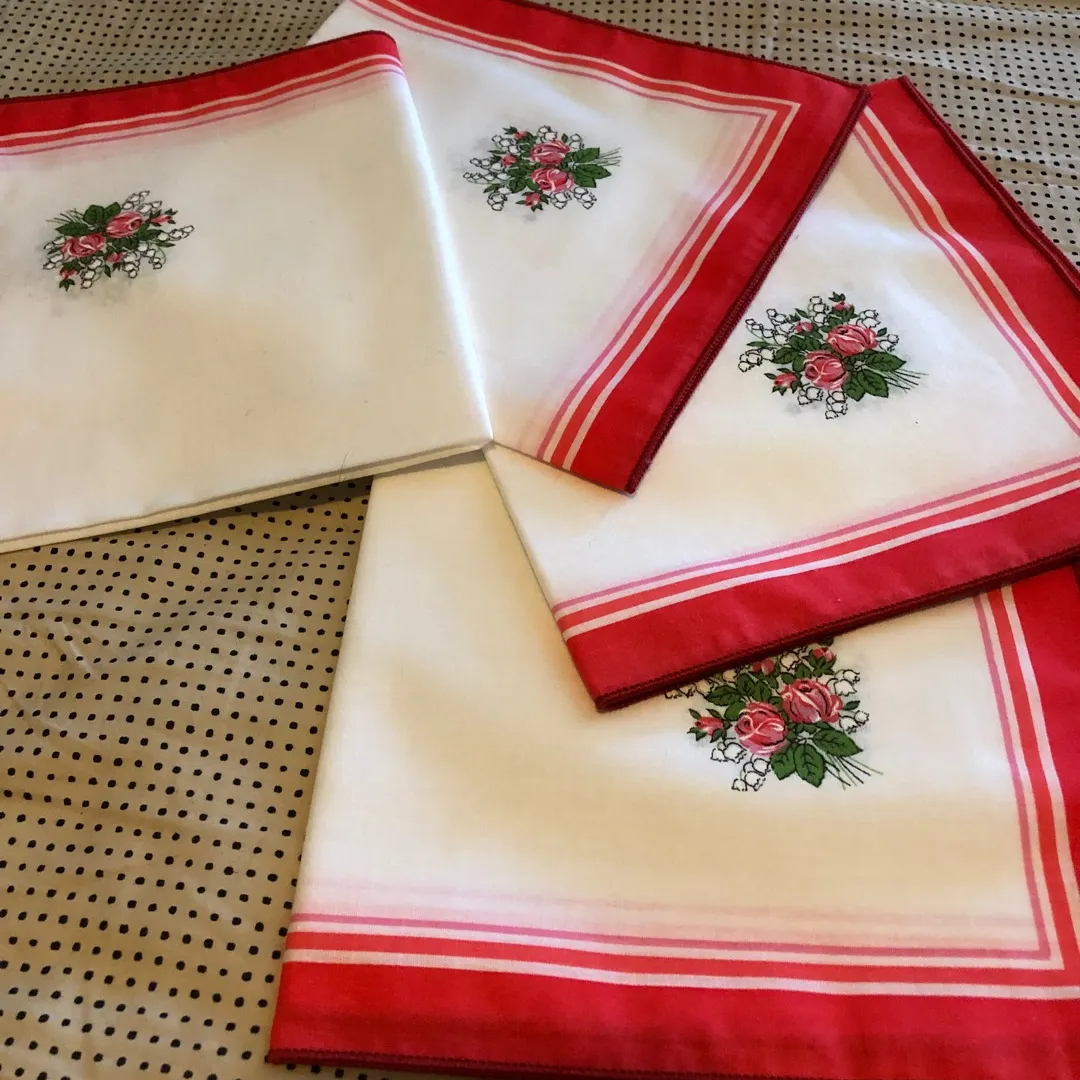 Vintage Table Linens Red x4 photo 1