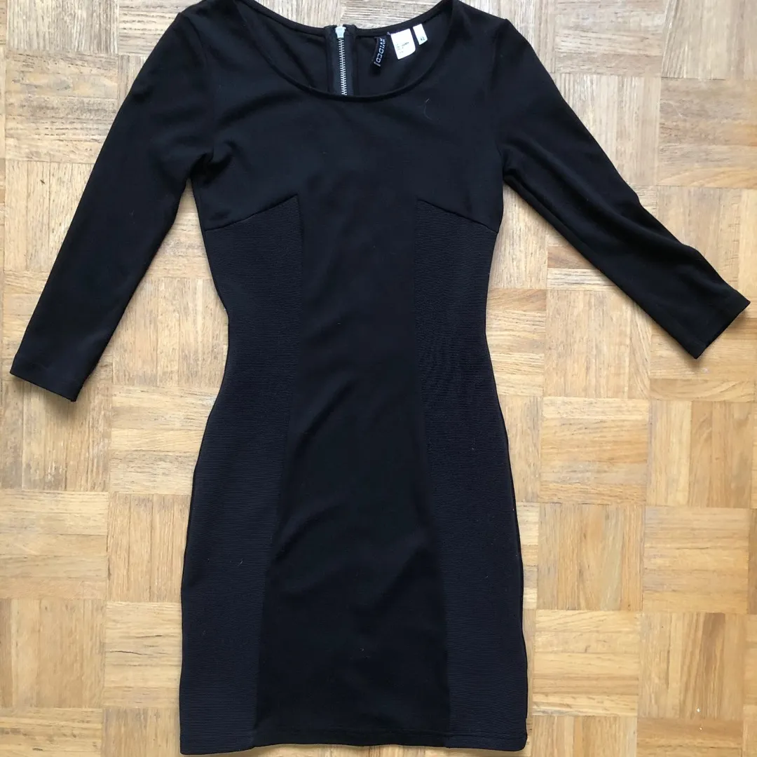 H&M little black dress size 4 photo 1