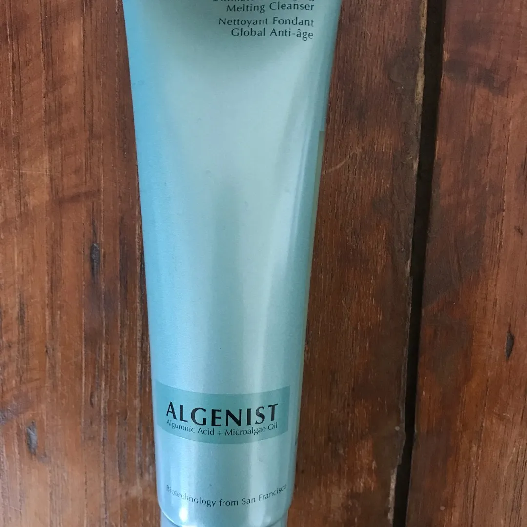 Algenist Ultimate Anti Aging Melting Cleanser photo 1