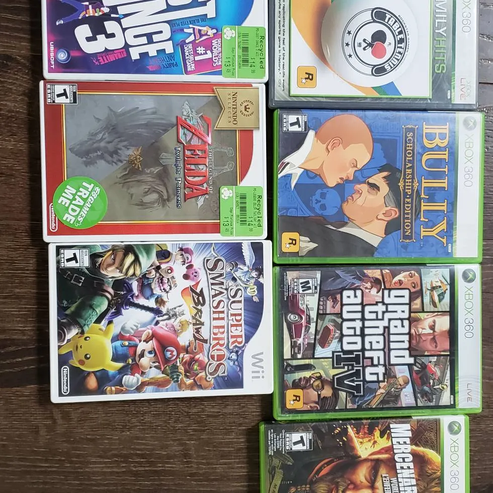 Xbox 360 and Wii games photo 1
