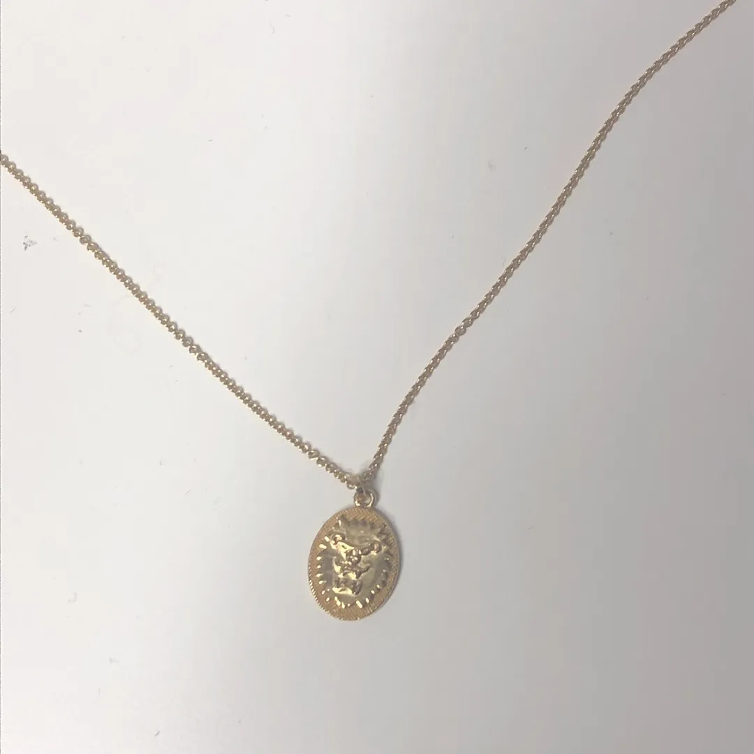 mejuri gold necklace photo 3