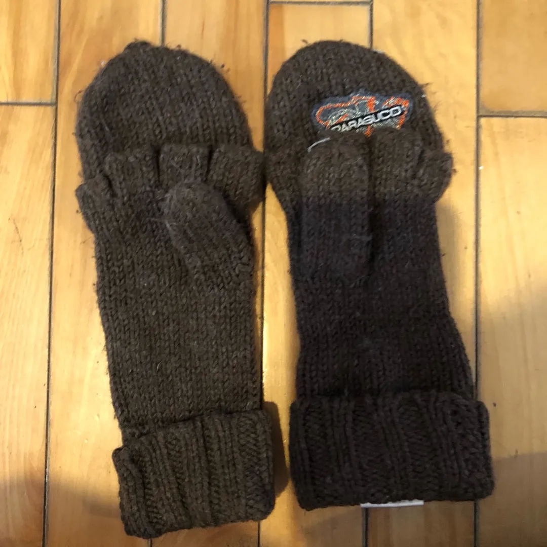 Gloves photo 3