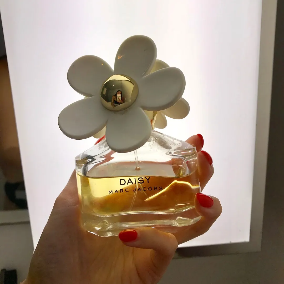 Half Full 50 ml Daisy Perfume photo 1