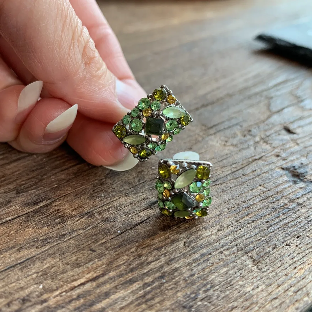 Brand New Vintage Green Clip-on Earrings photo 1