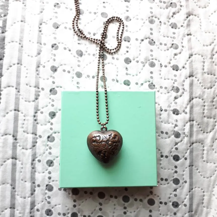 Heart pendant necklace photo 1