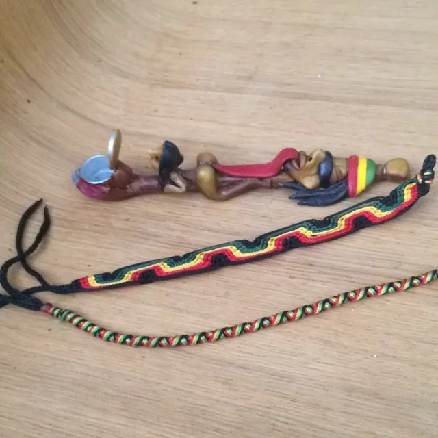 Pipe And Braclets From Jamaica photo 1