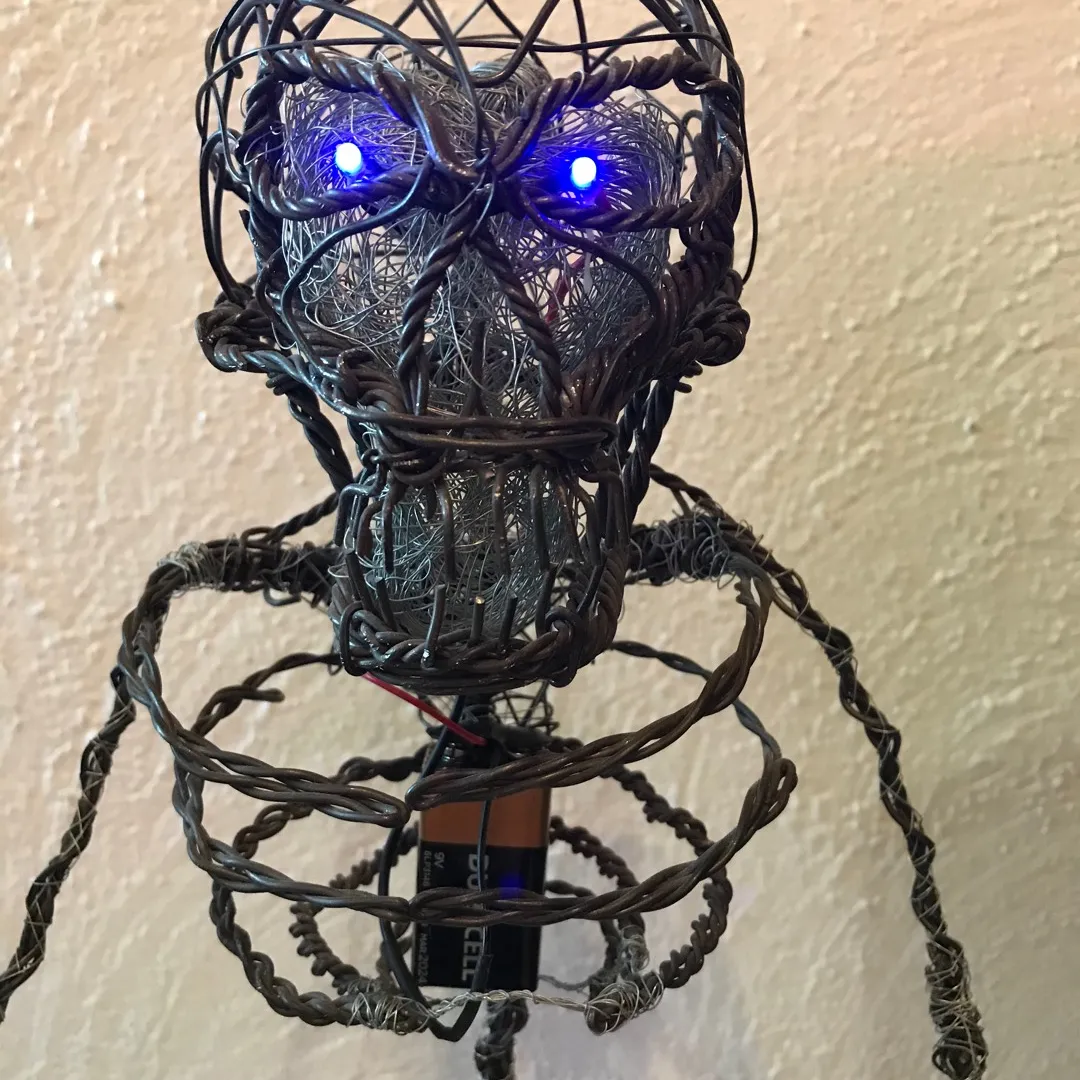 Skeleton Wire Man photo 1