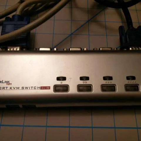4 Port KVM (PS/2) Includes VGA Cable photo 1