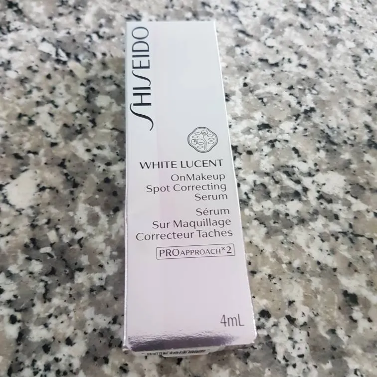 Shiseido White Lucent Onmakeup Spot Correcting Serum photo 1