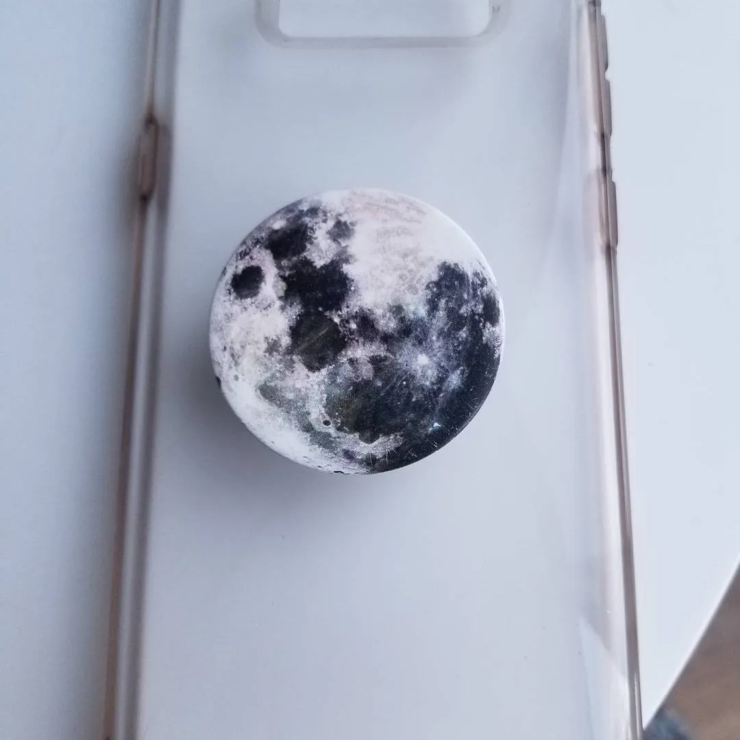 Samsung Galaxy S8 - Clear With Pop Socket photo 1