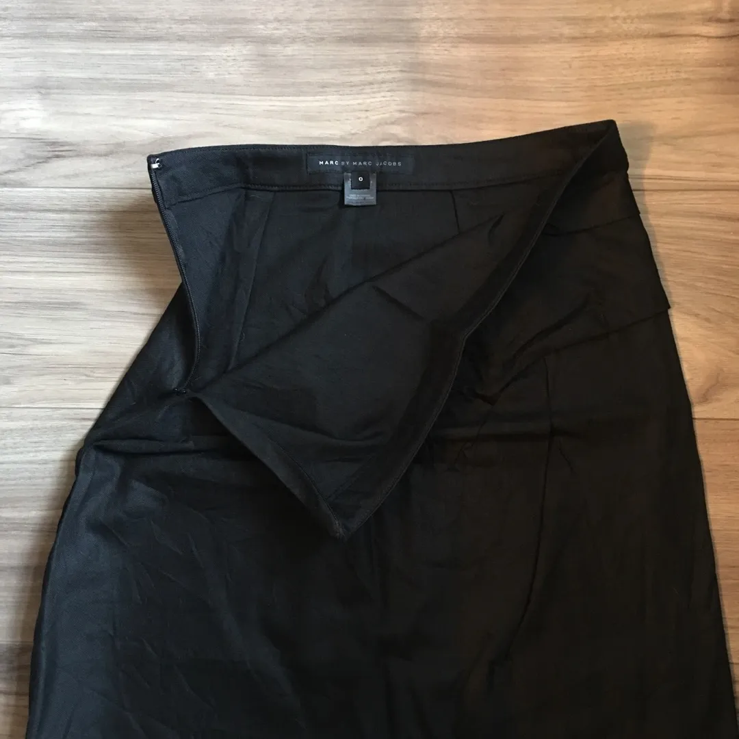 Black Marc By Marc Jacobs Skirt - Size 0 photo 3