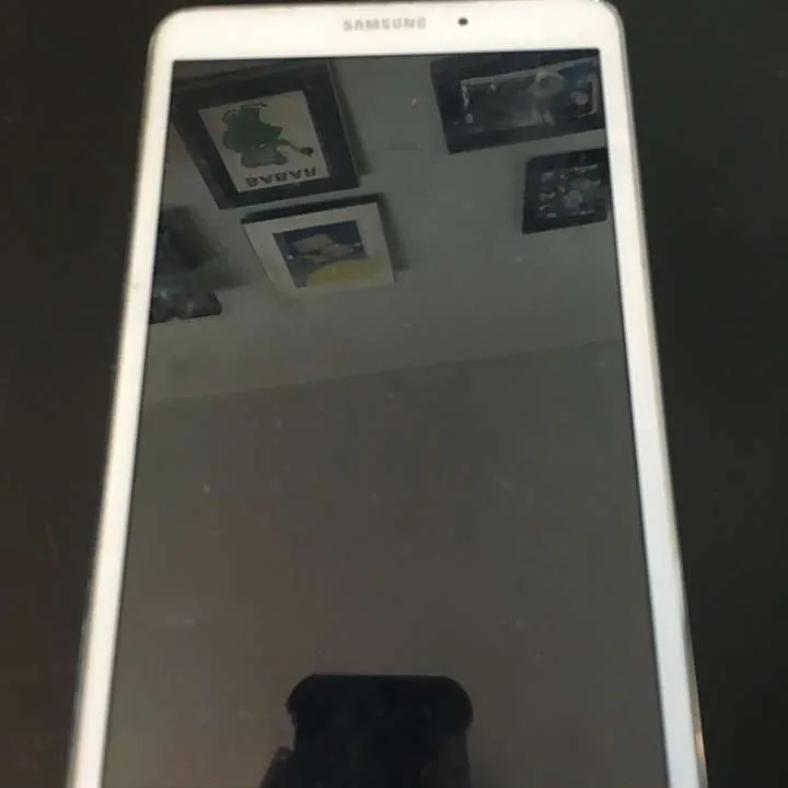 Samsung Tab 4 - 8" - SM0T330 NU OPEN TO OFFERS photo 1