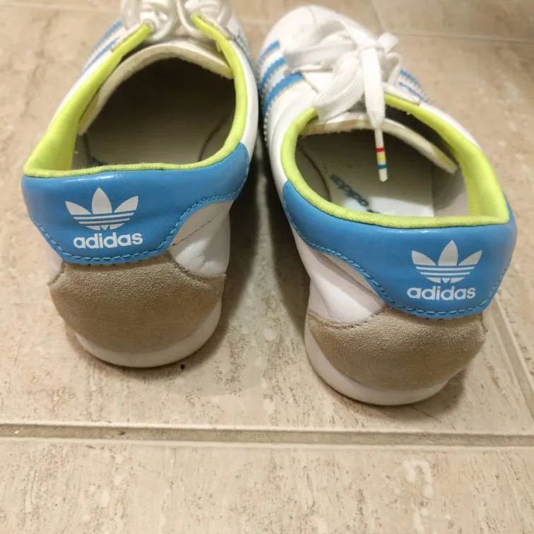 Adidas Size 7.5 photo 1