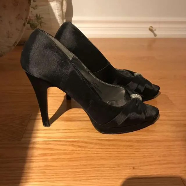 Black heels photo 1
