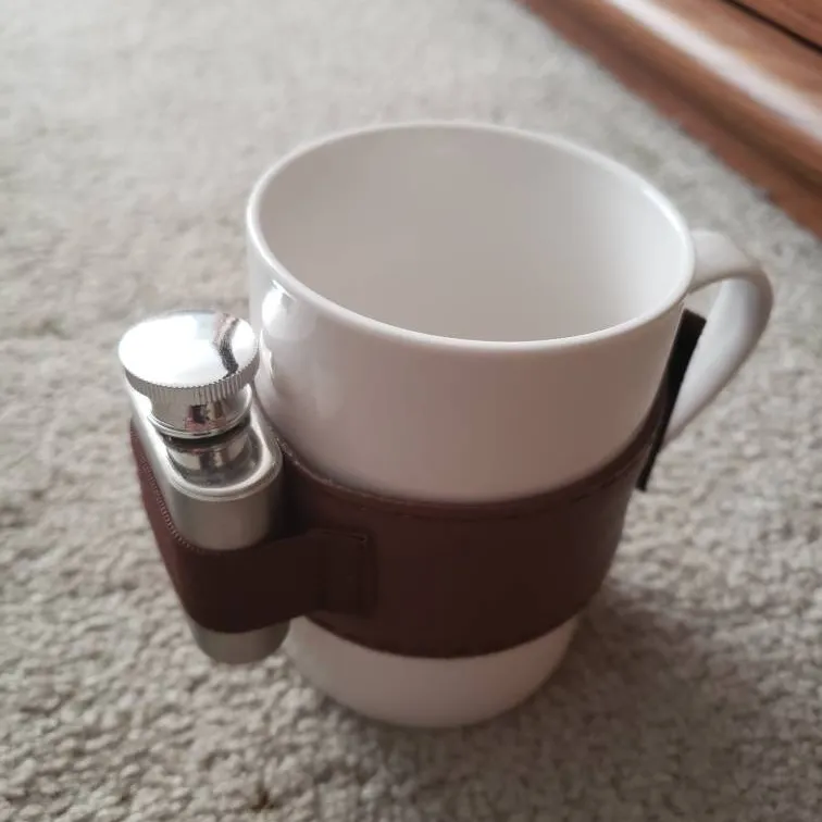 Coffe Mug With Mini Flask photo 3
