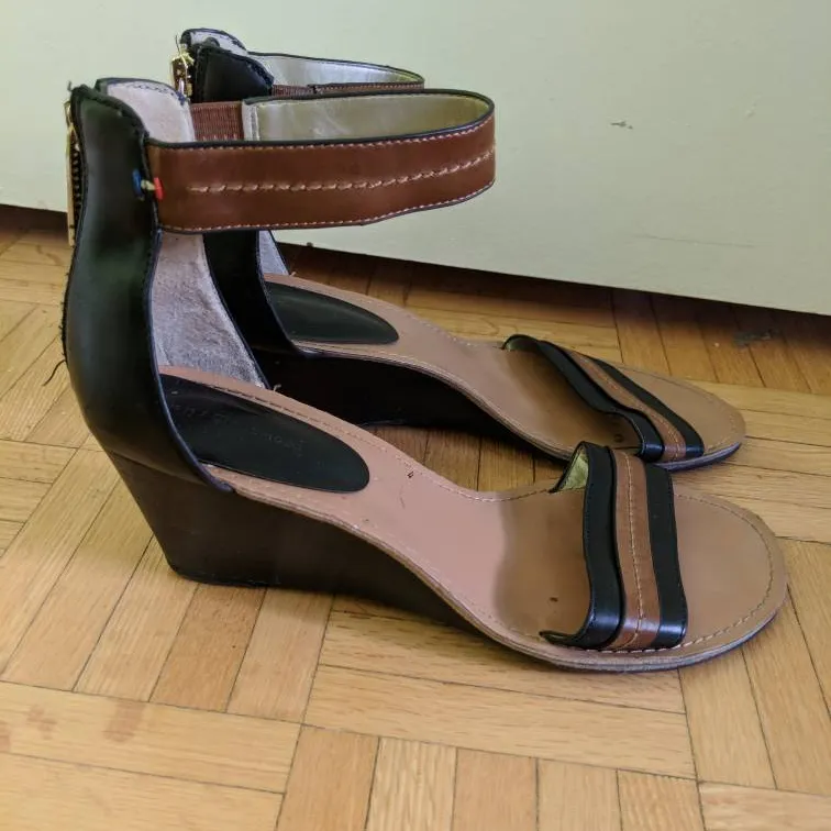 Tommy Hilfiger Size 9.5 Wedges photo 3