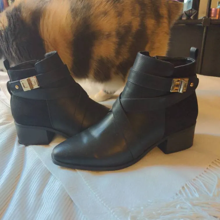 7.5 Ankle Boots photo 1