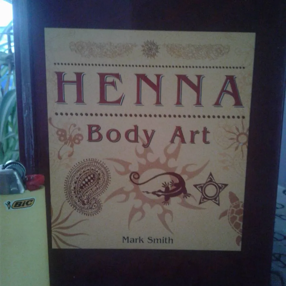 Henna Body Art Book.
BIC for scale. photo 1