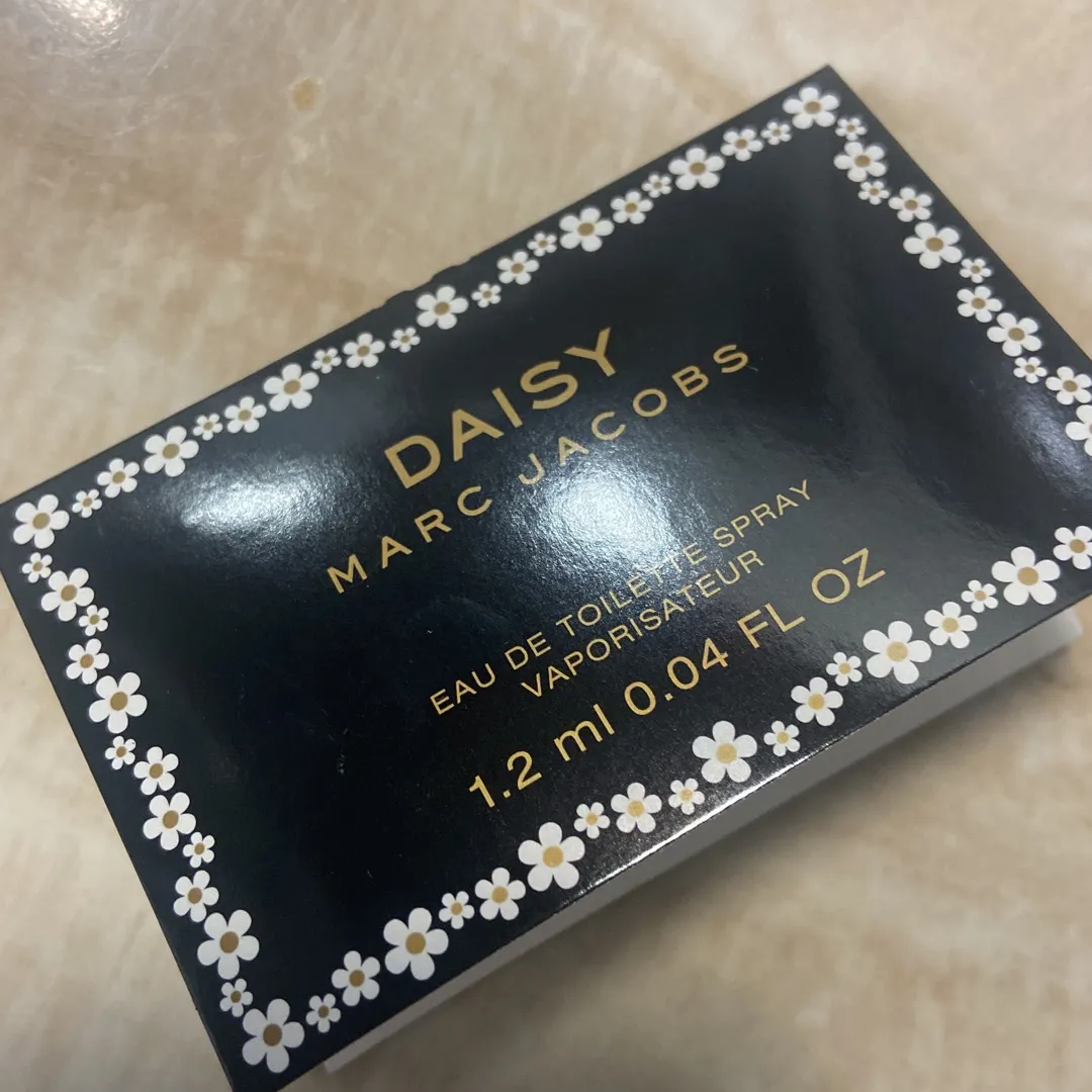 Daisy Perfume Marc Jacobs photo 3
