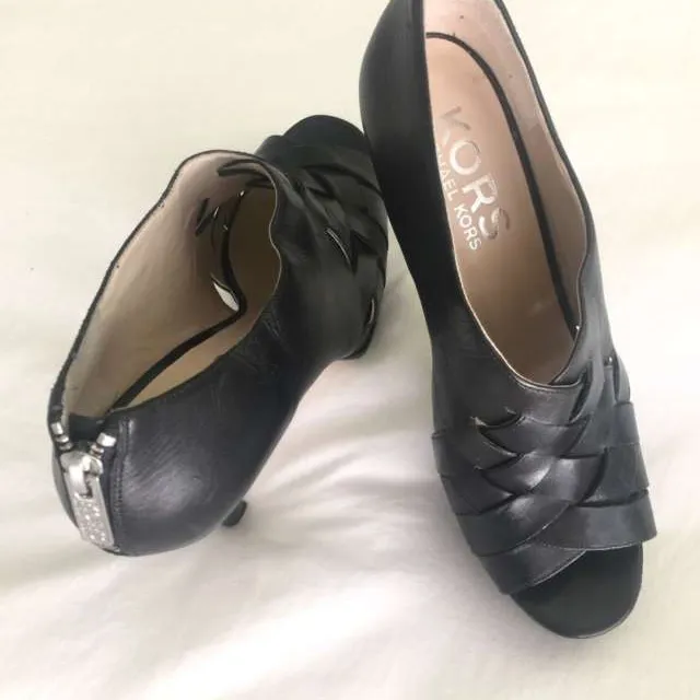 Michael Kors Shoes photo 3