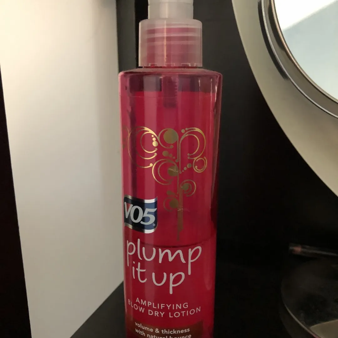 VO5 Plump it up Blow Dry Lotion photo 1