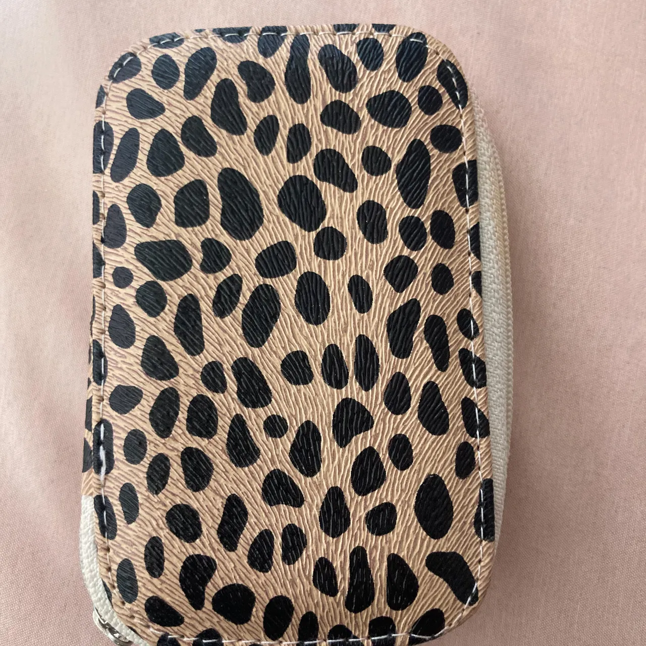 Cheetah pattern manicure kit photo 1