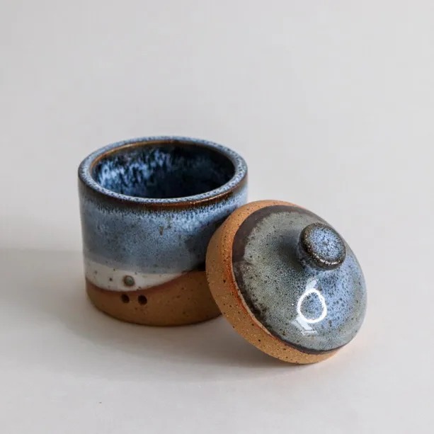 handmade ceramics - garlic keeper photo 3