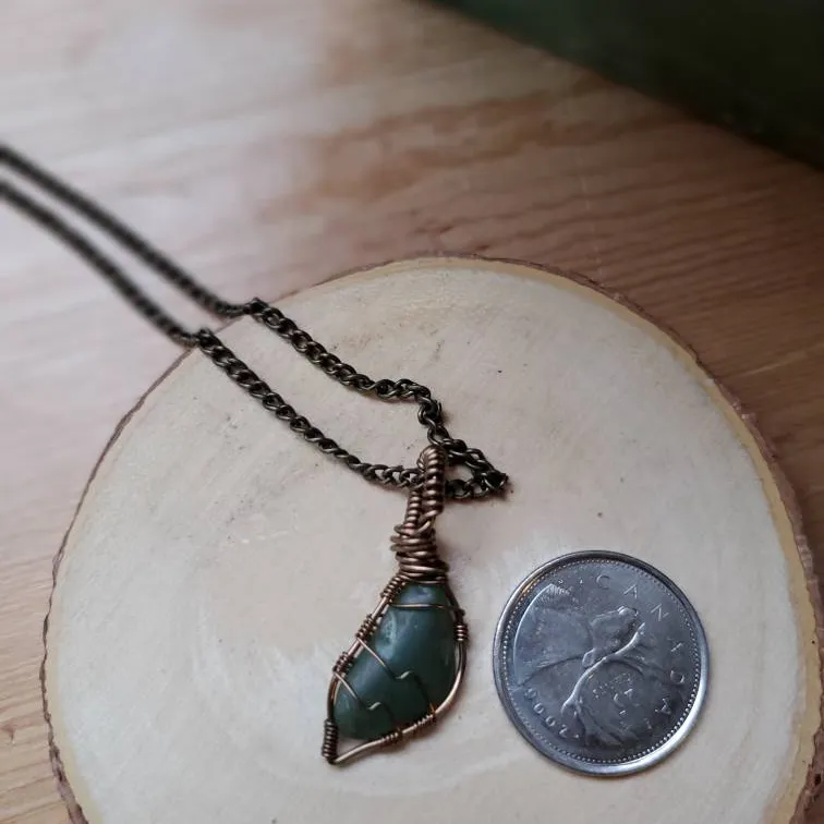 Handmade Jade Leaf Necklace photo 3