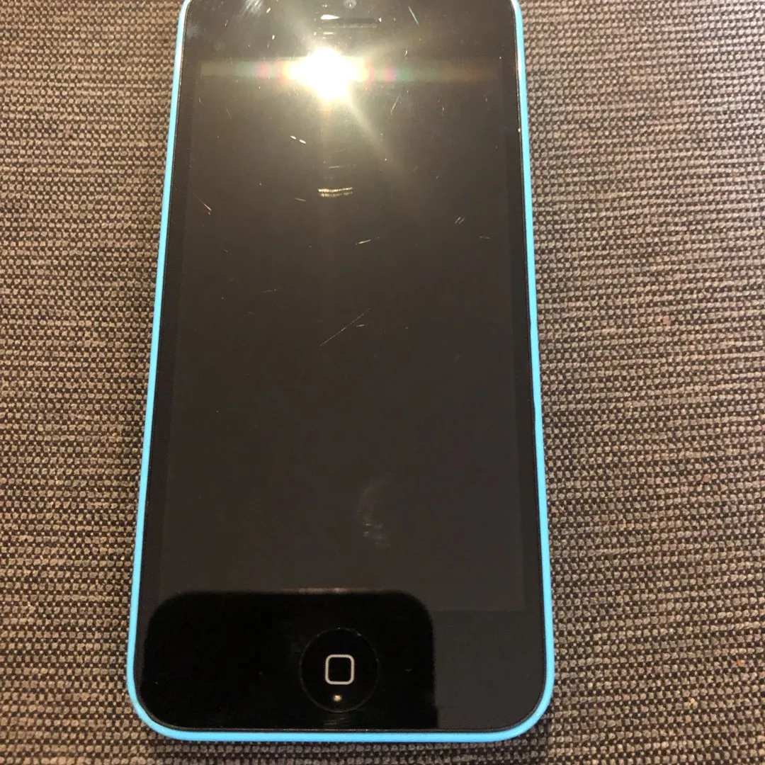 iPhone 5c Blue photo 1