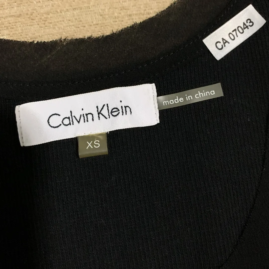BN Calvin Klein Gold Sequin Tank photo 3