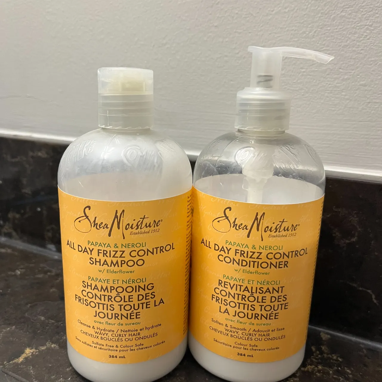 Shea moisture shampoo and conditioner  photo 1
