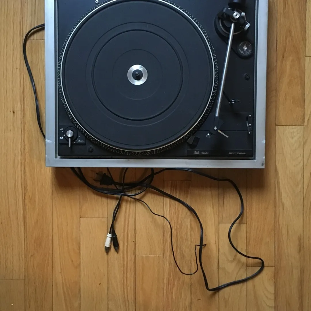 Dual 506 Record Player. photo 1