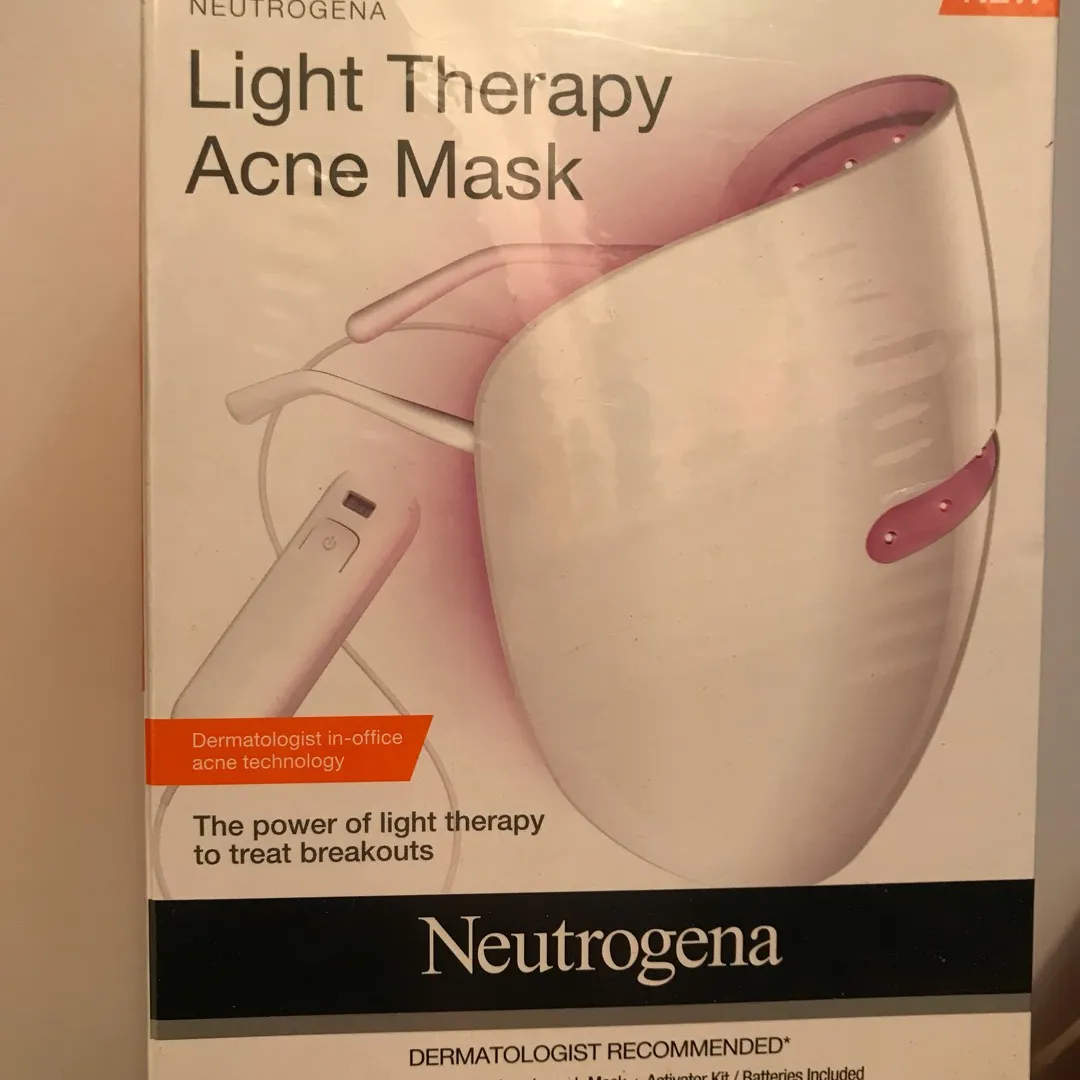 Light Therapy Mask From Neutrogena photo 1