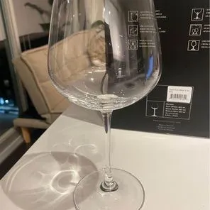 Set of 4 Crystal Wine Glasses  photo 3