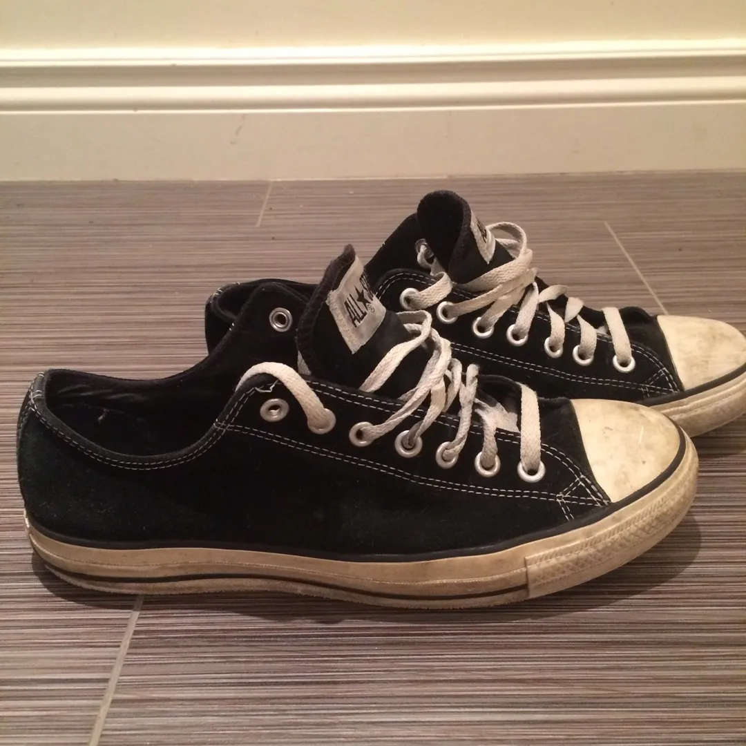 Chuck Taylor All Star Low Top - Suede photo 1