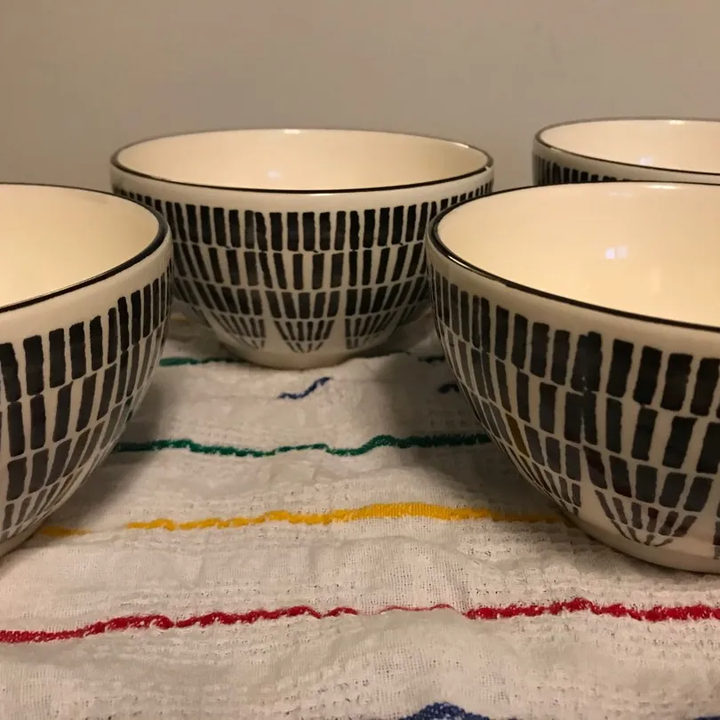 4 West elm Black And White Bowls photo 4