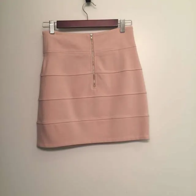 Aritzia 'Talula' Skirt photo 4