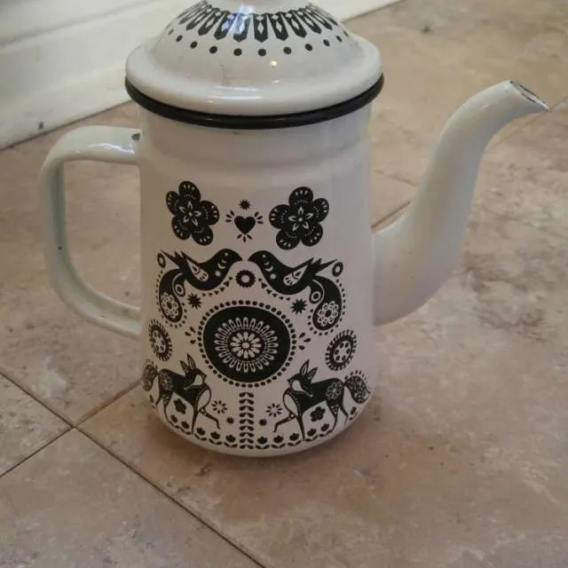 Tin Teapot photo 1
