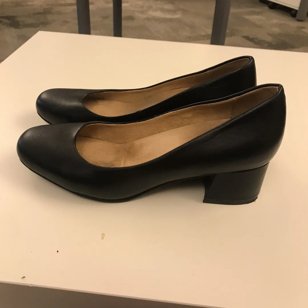 Black Low Heels For Work photo 1