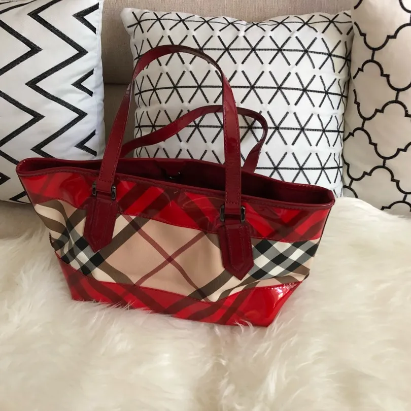Never Used Burberry Tote photo 3