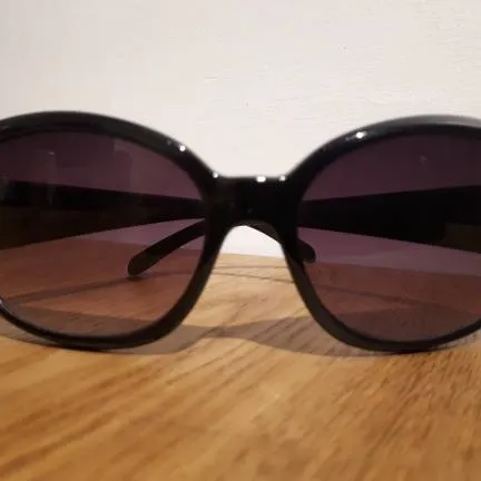 Sunglasses (2 pairs) photo 1