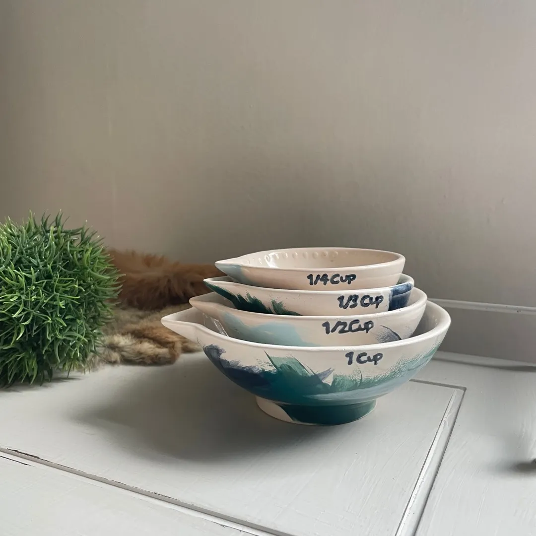 Hand painted Anthropologie-style set of measuring cups photo 1
