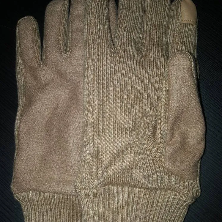 Gap Gloves Brand New Unused photo 1