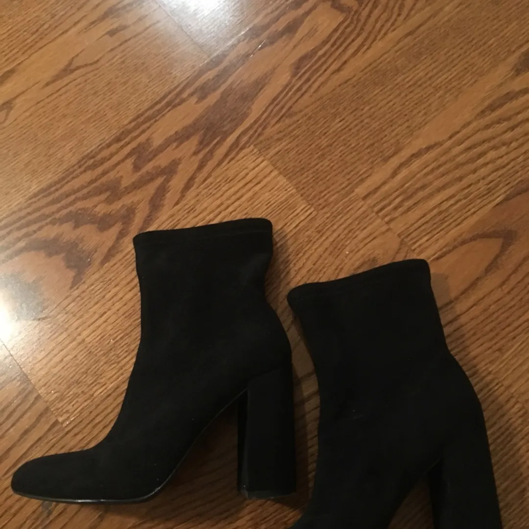 Suede Ankle Boots BCBG photo 1